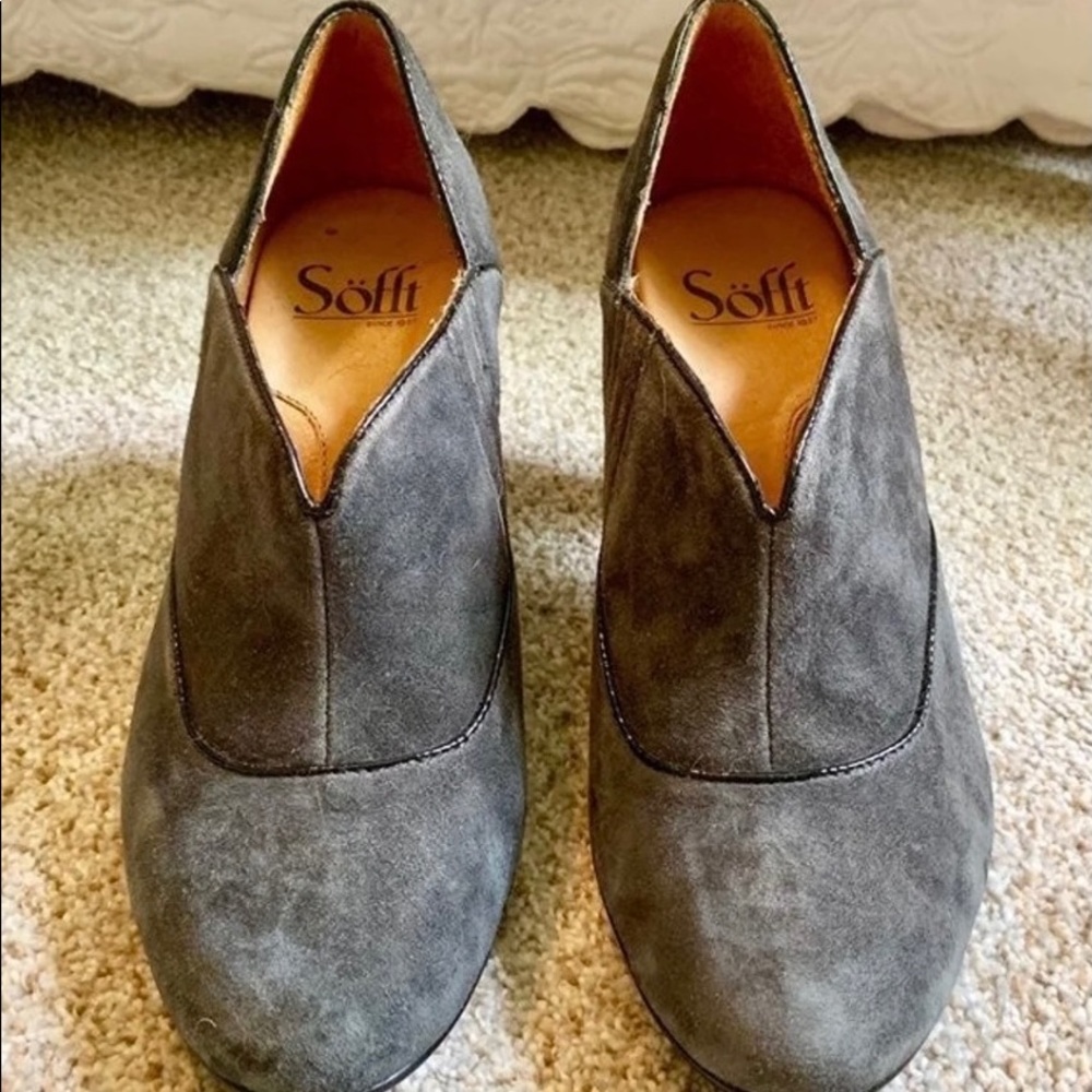 Sofft Gray Suede Booties Size 6 fits 5.5